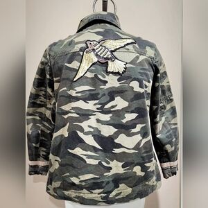 Me Jane Embellished Camo Jacket With Sequined Bird Applique Size Medium